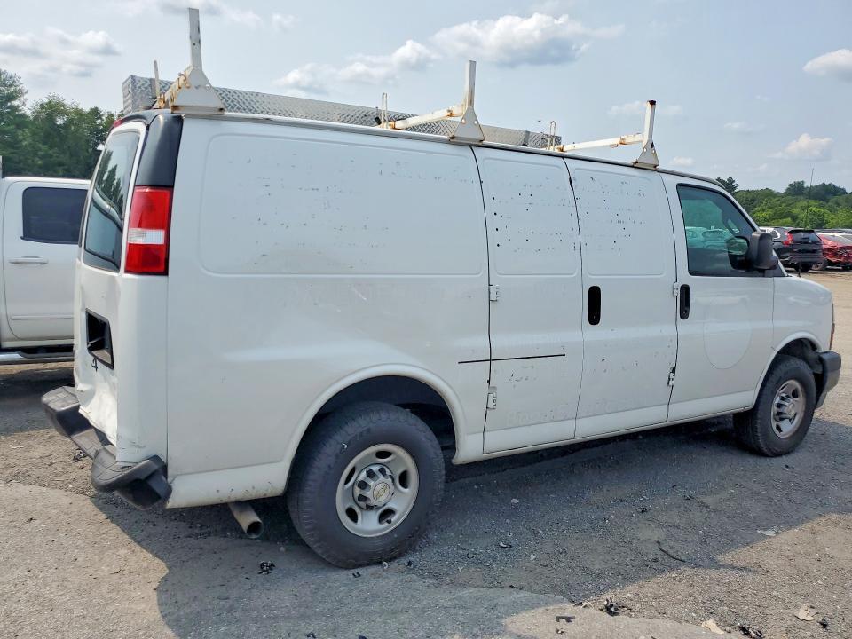 2021 CHEVROLET EXPRESS G2500 — Фото 3 из 13