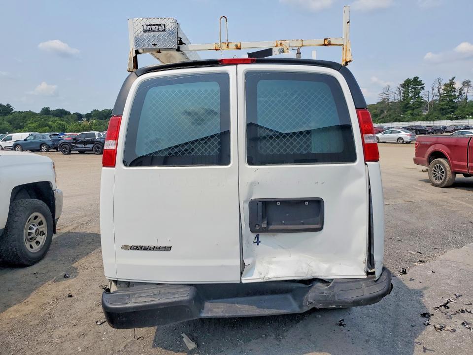 2021 CHEVROLET EXPRESS G2500 — Фото 6 из 13