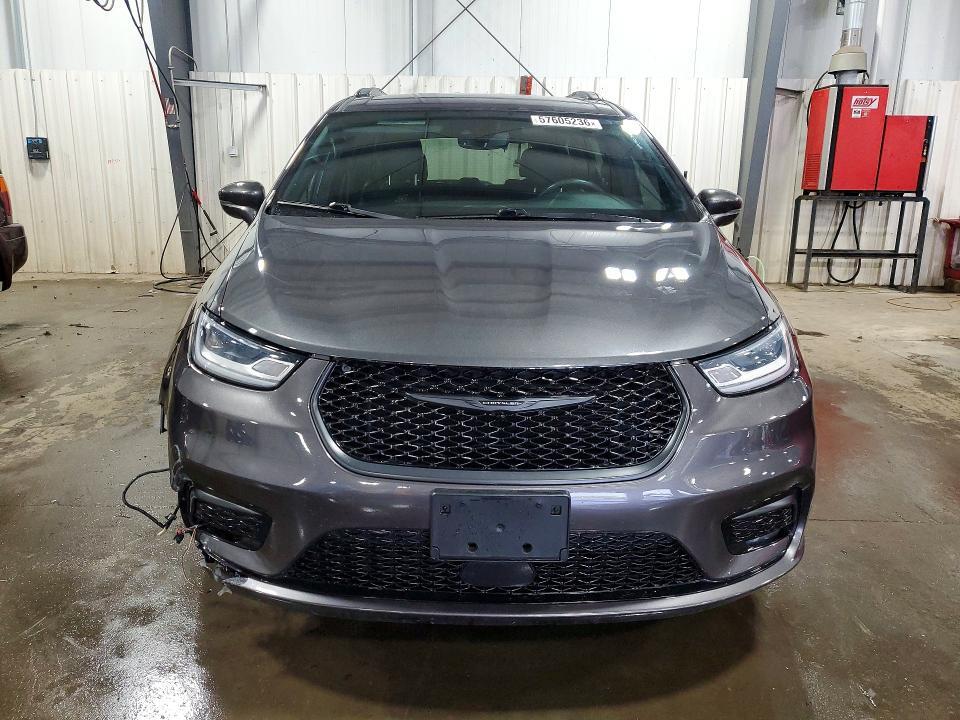 2021 CHRYSLER PACIFICA TOURING L — Фото 5 из 13