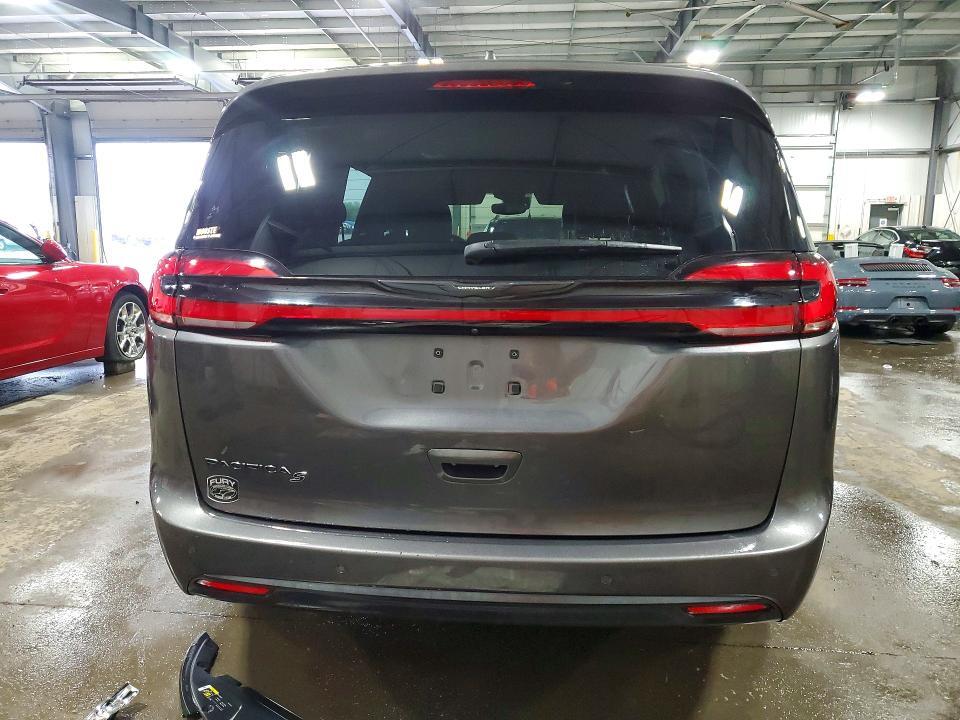 2021 CHRYSLER PACIFICA TOURING L — Фото 6 из 13