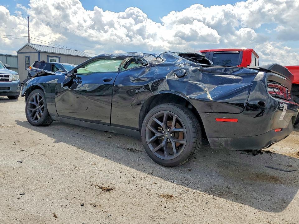 2021 DODGE CHALLENGER SXT — Фото 2 из 12