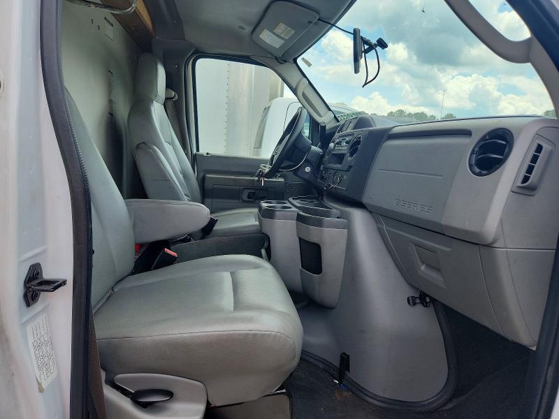 2021 FORD ECONOLINE E450 SUPER DUTY CUTAWAY VAN — Фото 10 из 12