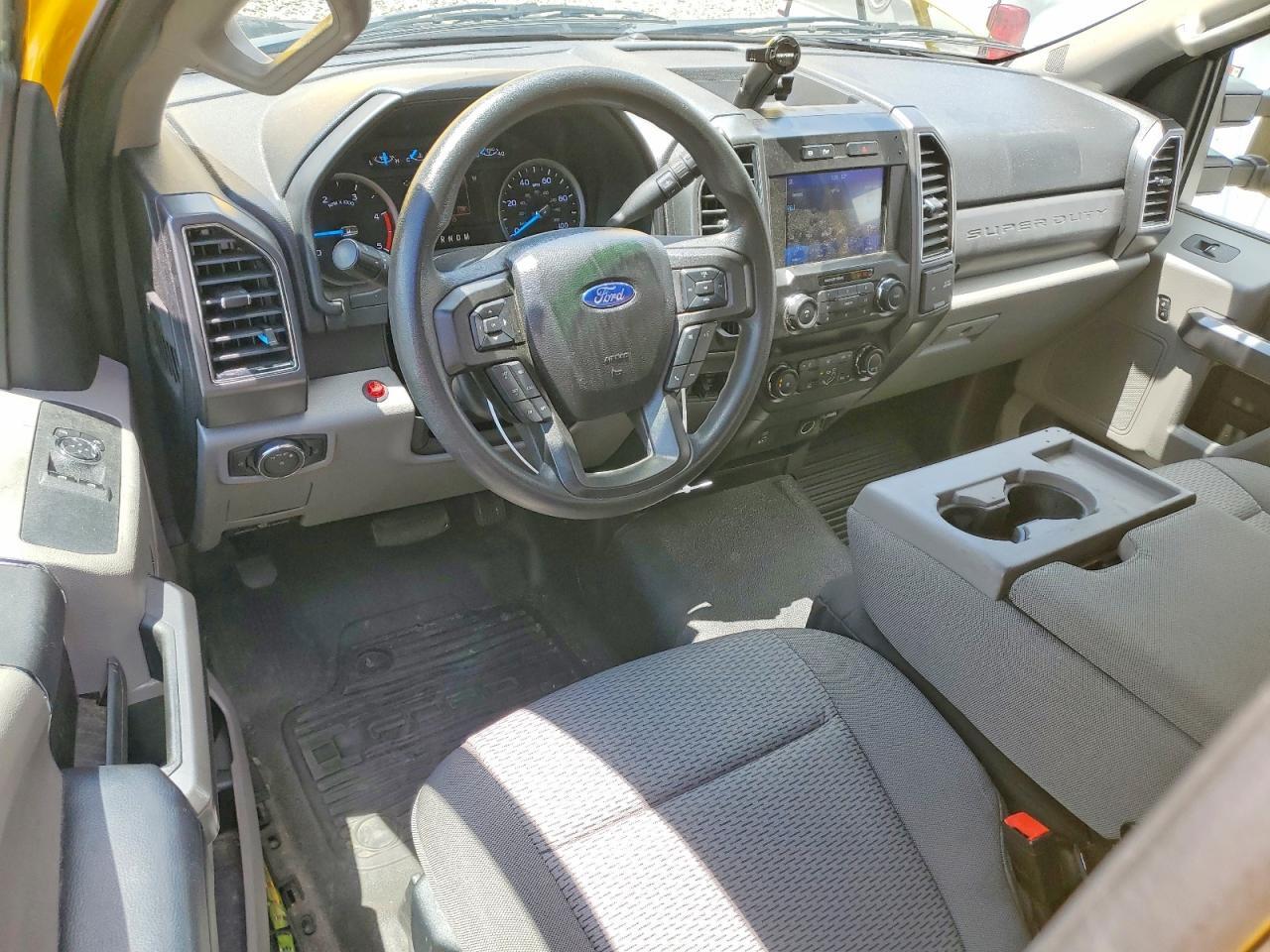 2021 FORD F-550 — Фото 8 из 12