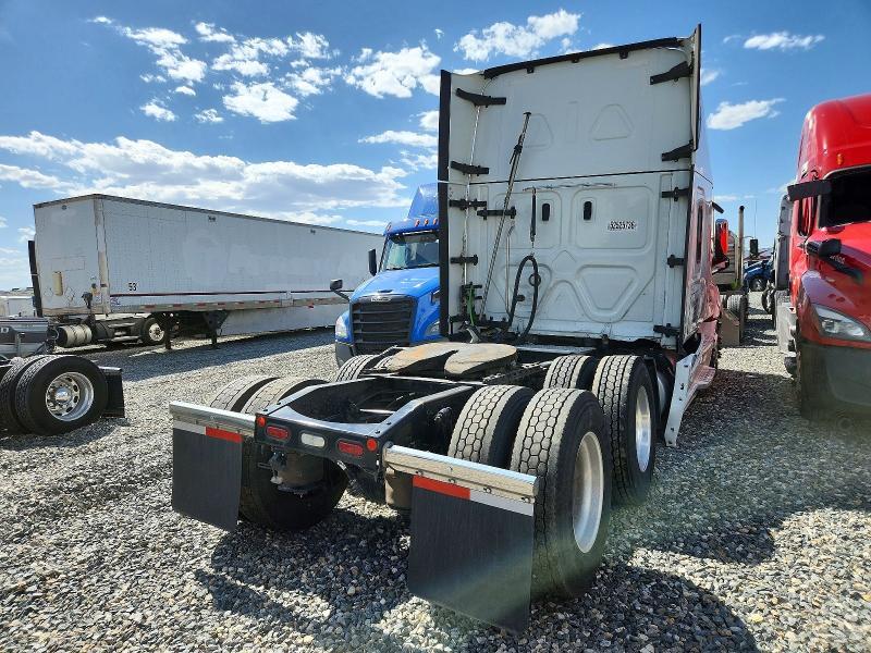 2021 FREIGHTLINER CASCADIA 126 SEMI TRUCK — Фото 4 из 10