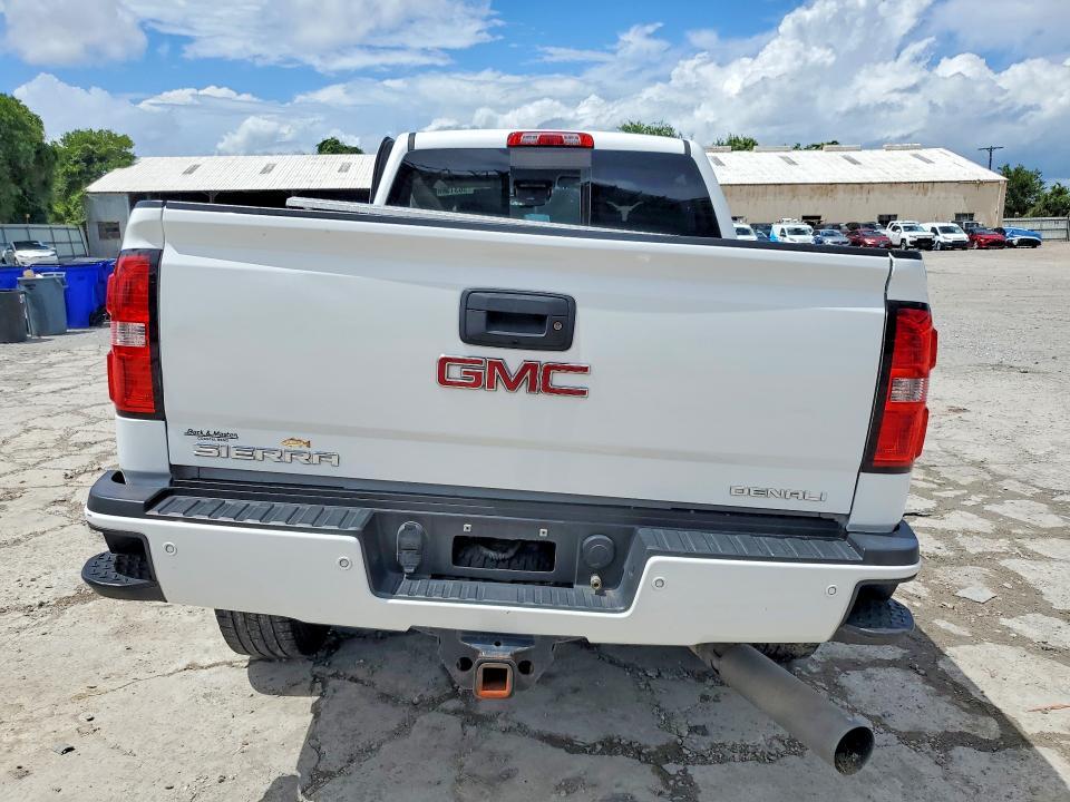 2019 GMC SIERRA K2500 DENALI — Фото 6 из 12