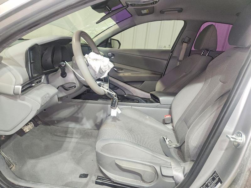 2021 HYUNDAI ELANTRA SE — Фото 7 из 13