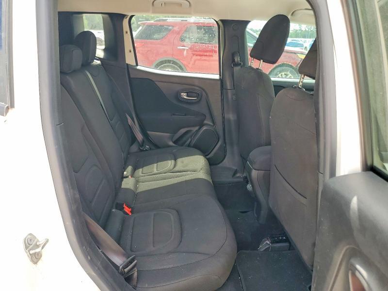 2021 JEEP RENEGADE LATITUDE — Фото 11 из 14