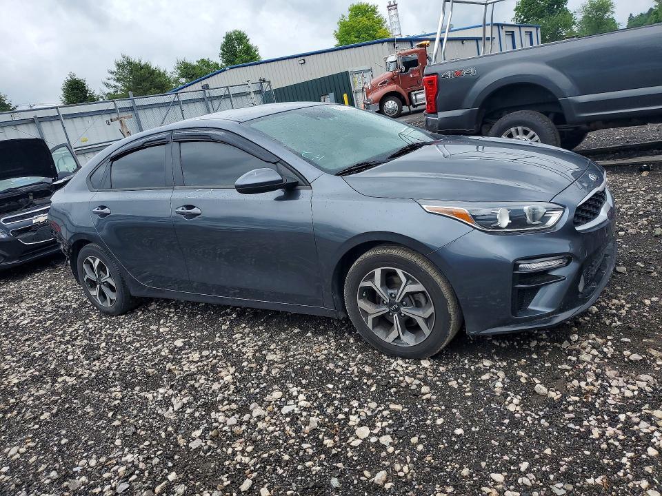 2021 KIA FORTE LXS — Фото 4 из 12