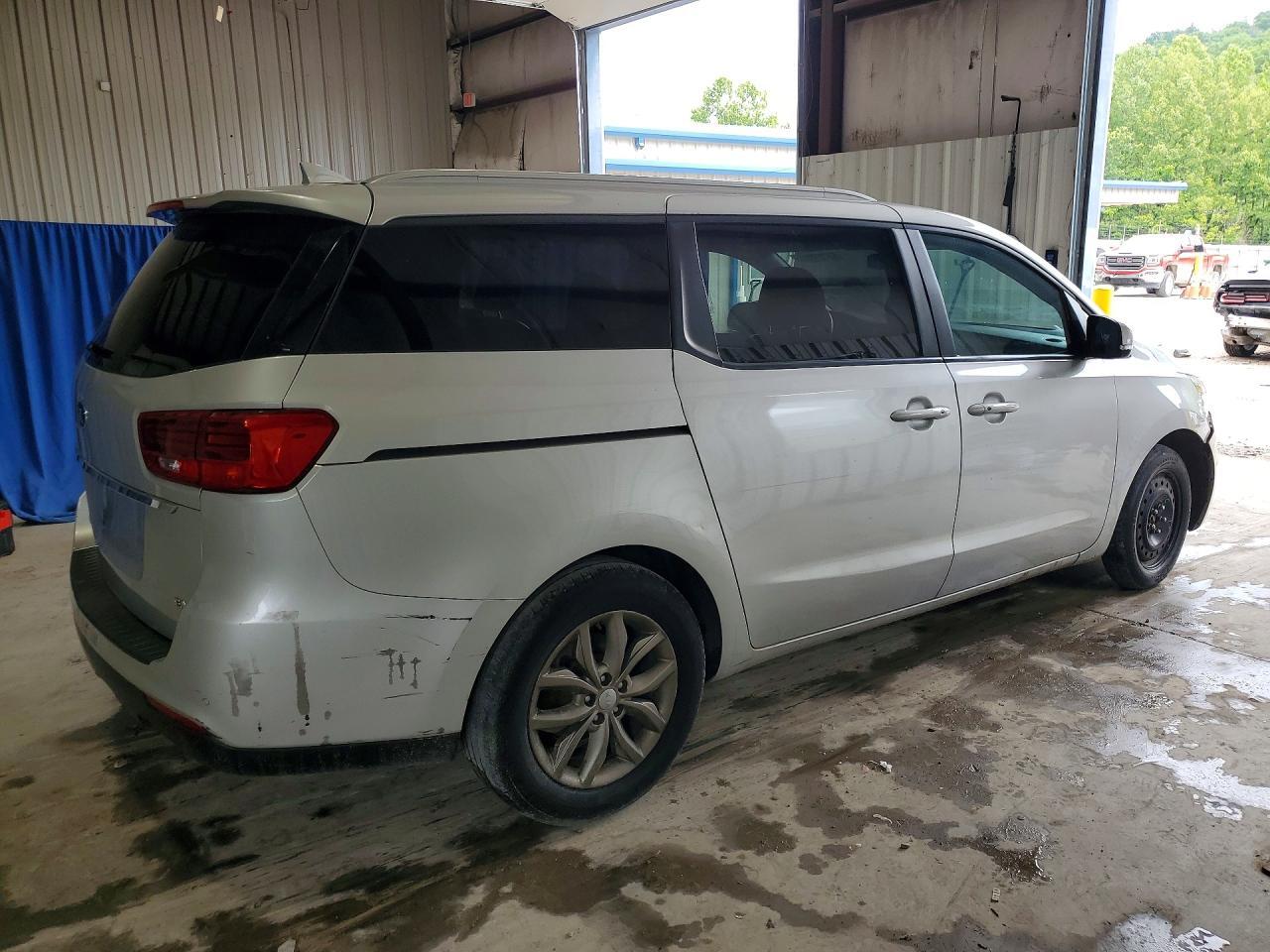 2021 KIA SEDONA EX — Фото 3 из 13