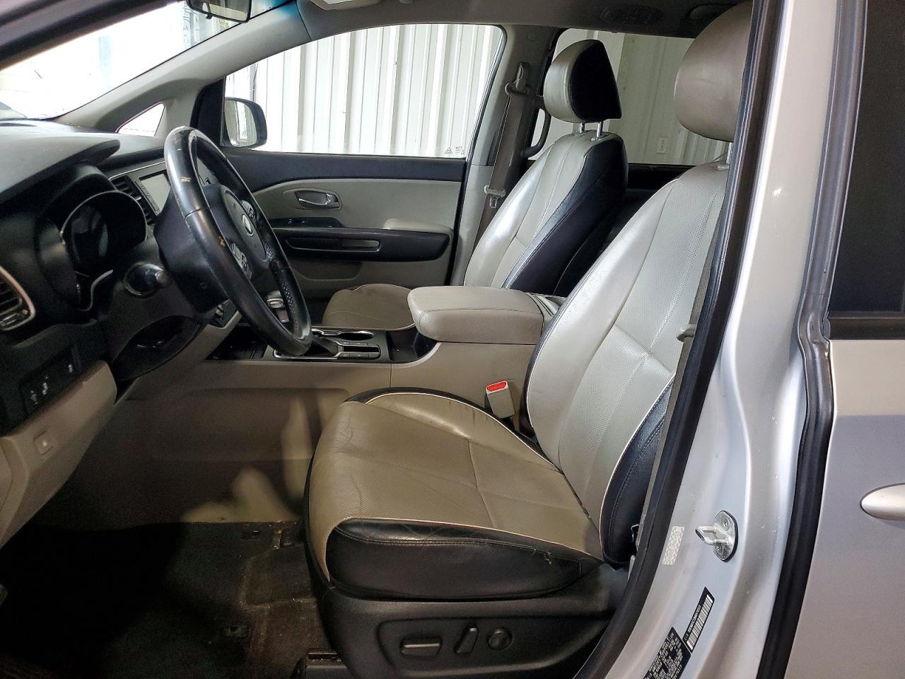 2021 KIA SEDONA EX — Фото 7 из 13