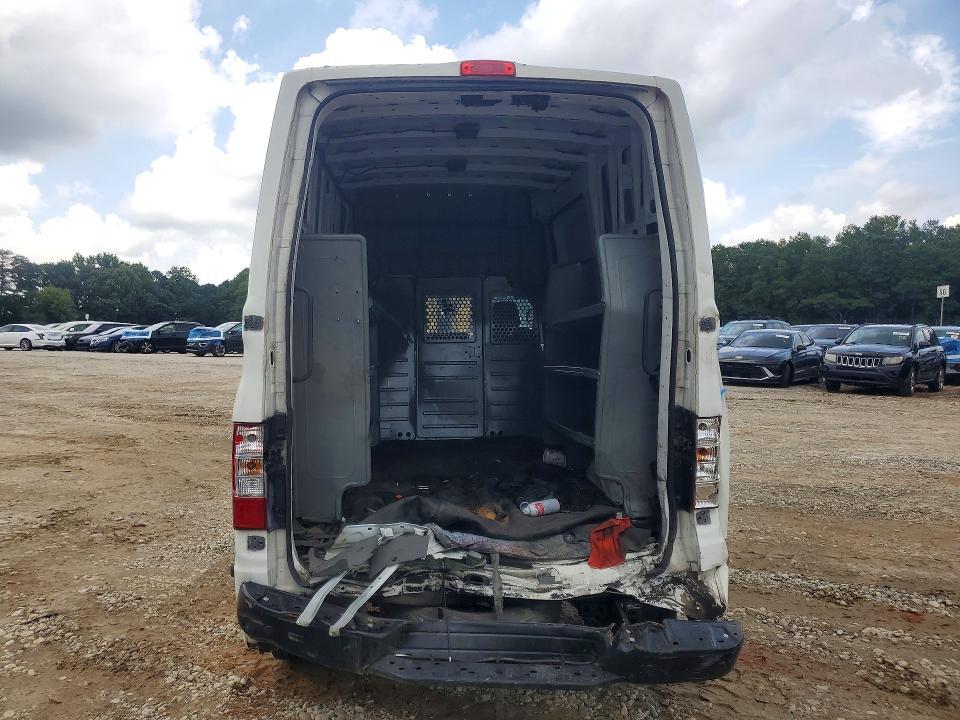 2021 NISSAN NV 2500 HD SV — Фото 6 из 13