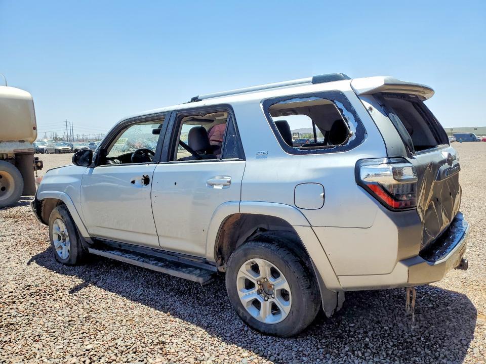 2021 TOYOTA 4RUNNER — Фото 2 из 13