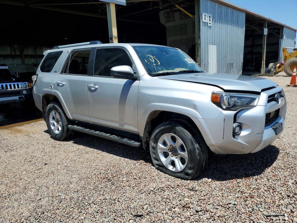 2021 TOYOTA 4RUNNER — Фото 4 из 13