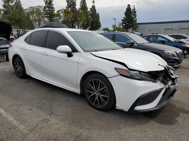 2021 TOYOTA CAMRY SE — Фото 4 из 12