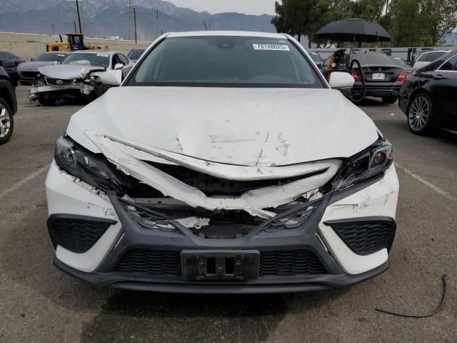 2021 TOYOTA CAMRY SE — Фото 5 из 12