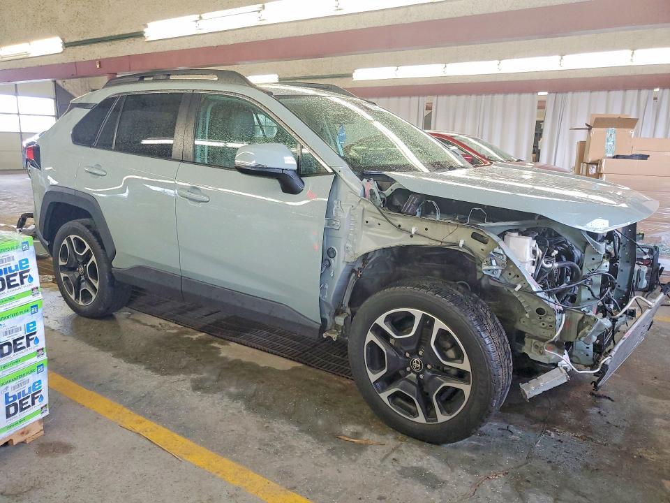 2T3J1RFVXMW212737 2021 TOYOTA RAV4 photo no. 4
