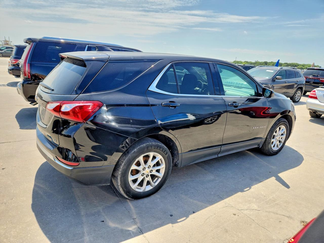 2020 CHEVROLET EQUINOX LT — Фото 3 из 12