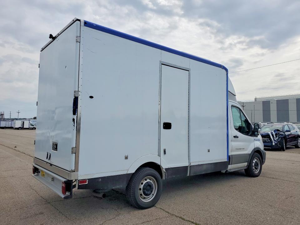 2020 FORD TRANSIT DELIVERY TRUCK — Фото 3 из 12