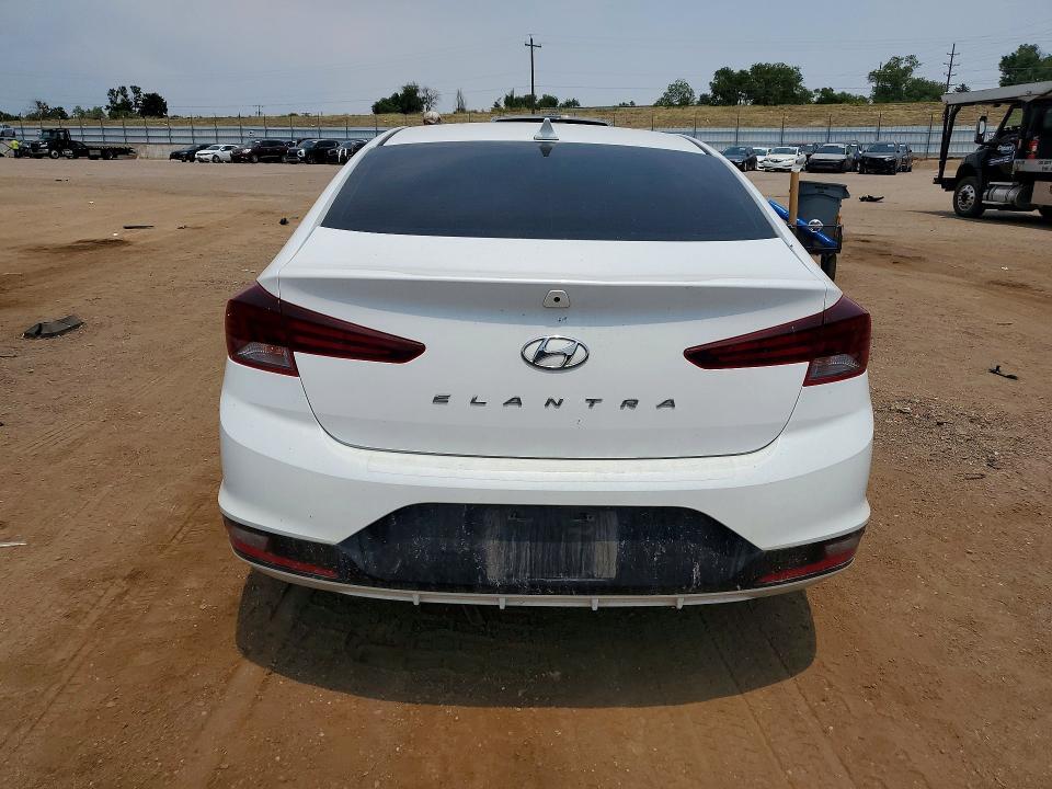 2020 HYUNDAI ELANTRA VALUE EDITION — Фото 6 из 12