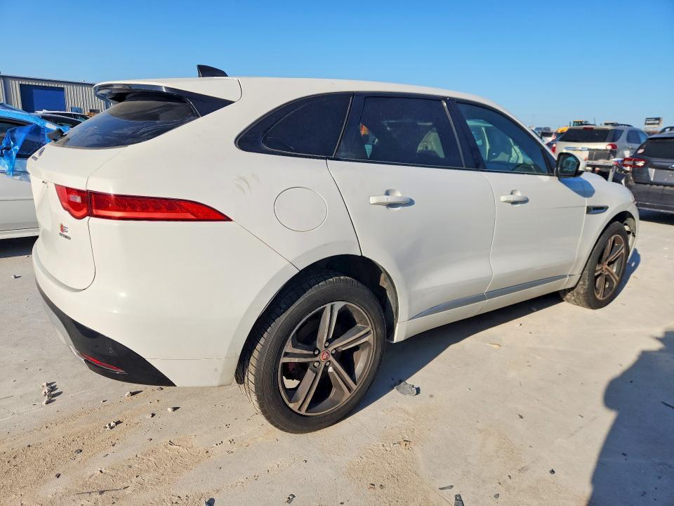 SADCM2FV3LA641324 2020 JAGUAR F-PACE photo no. 3