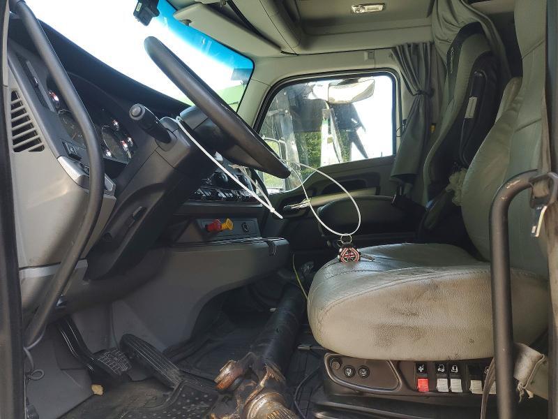 2020 KENWORTH T680 - SEMI TRUCK — Фото 7 из 14