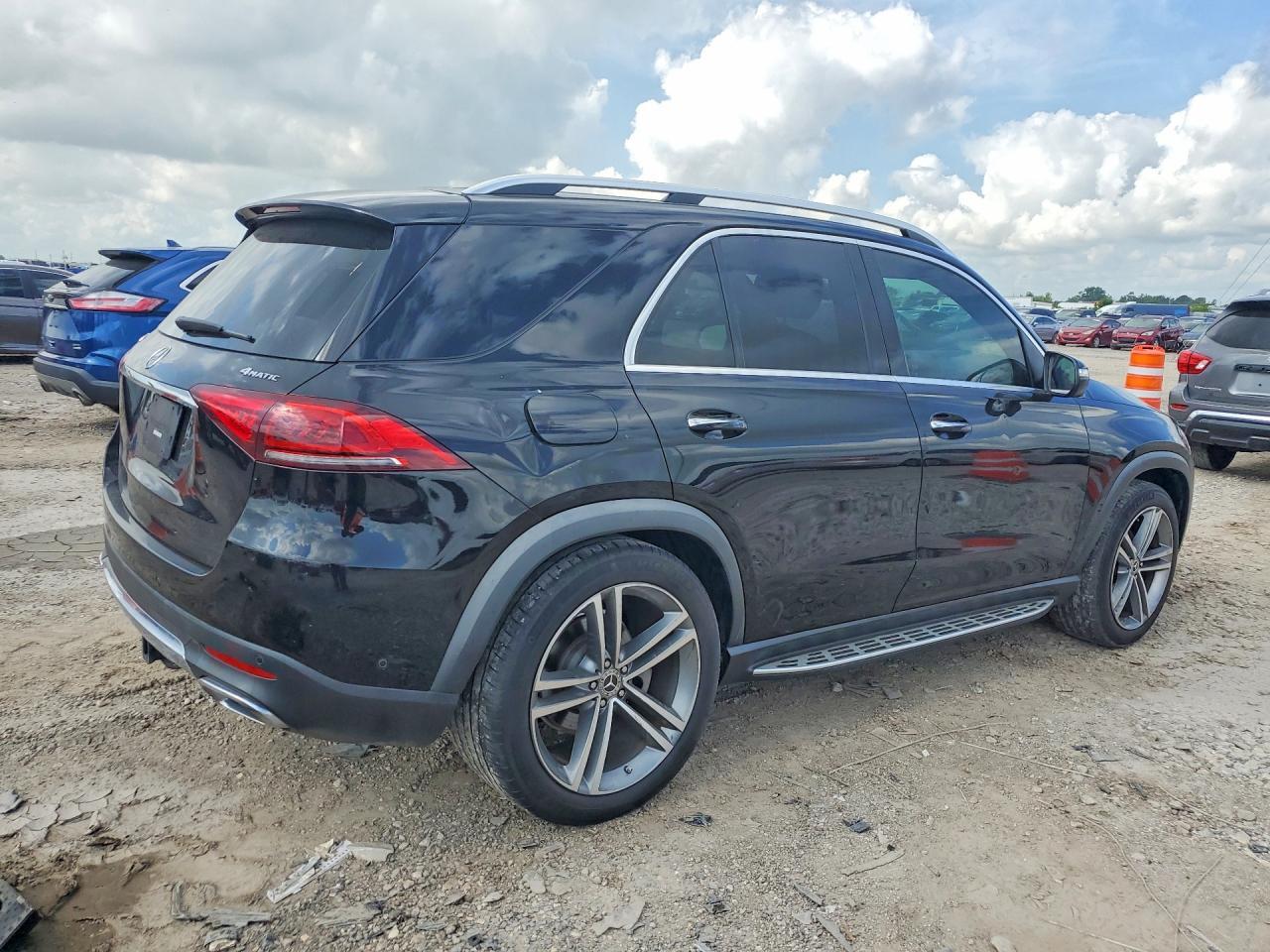2020 MERCEDES-BENZ GLE 350 4MATIC — Фото 3 из 12