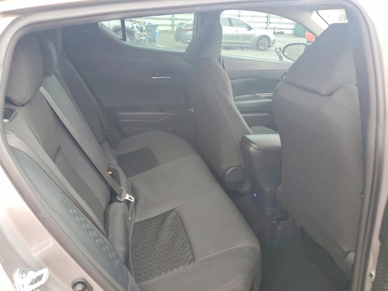NMTKHMBX9LR106823 2020 TOYOTA C-HR photo no. 11