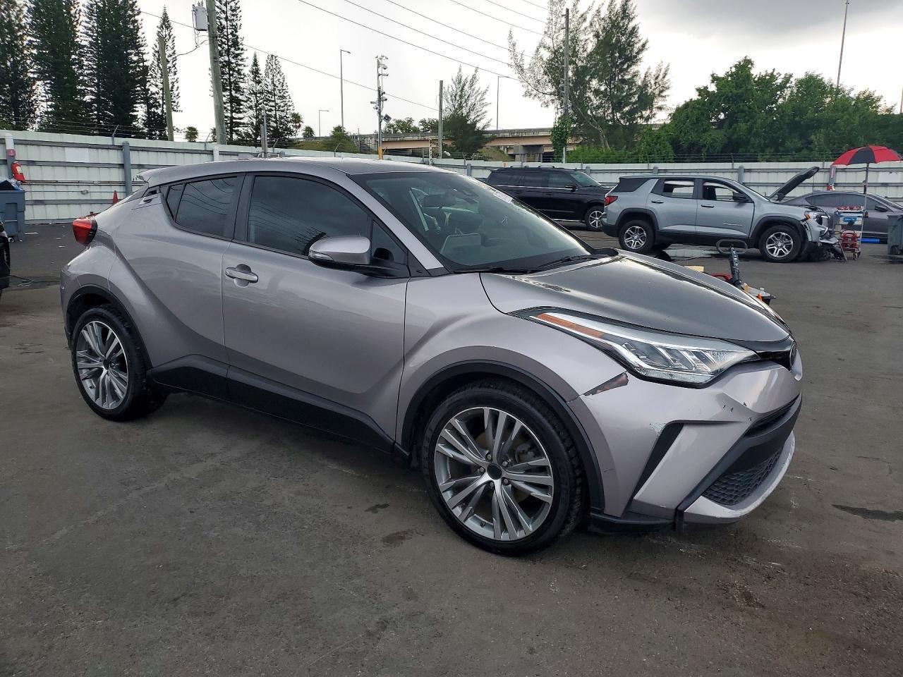 NMTKHMBX9LR106823 2020 TOYOTA C-HR photo no. 4