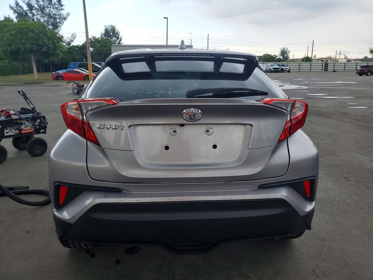 NMTKHMBX9LR106823 2020 TOYOTA C-HR photo no. 6