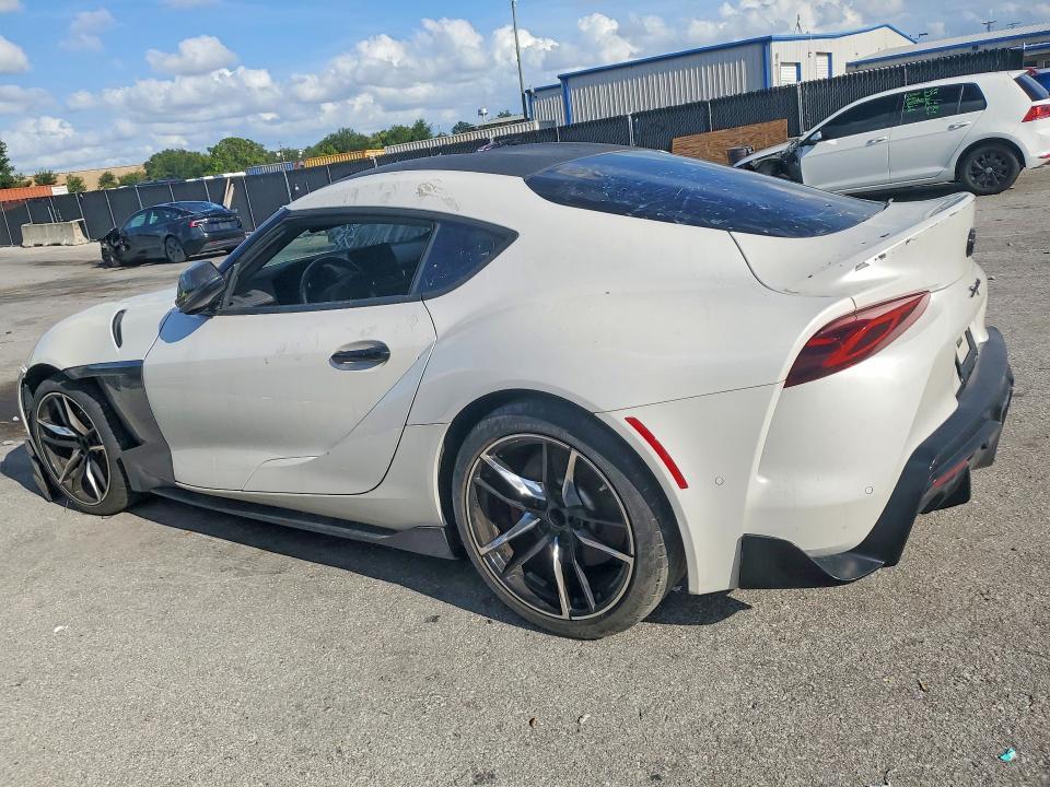 2020 TOYOTA GR SUPRA 3.0 PREMIUM — Фото 2 из 12