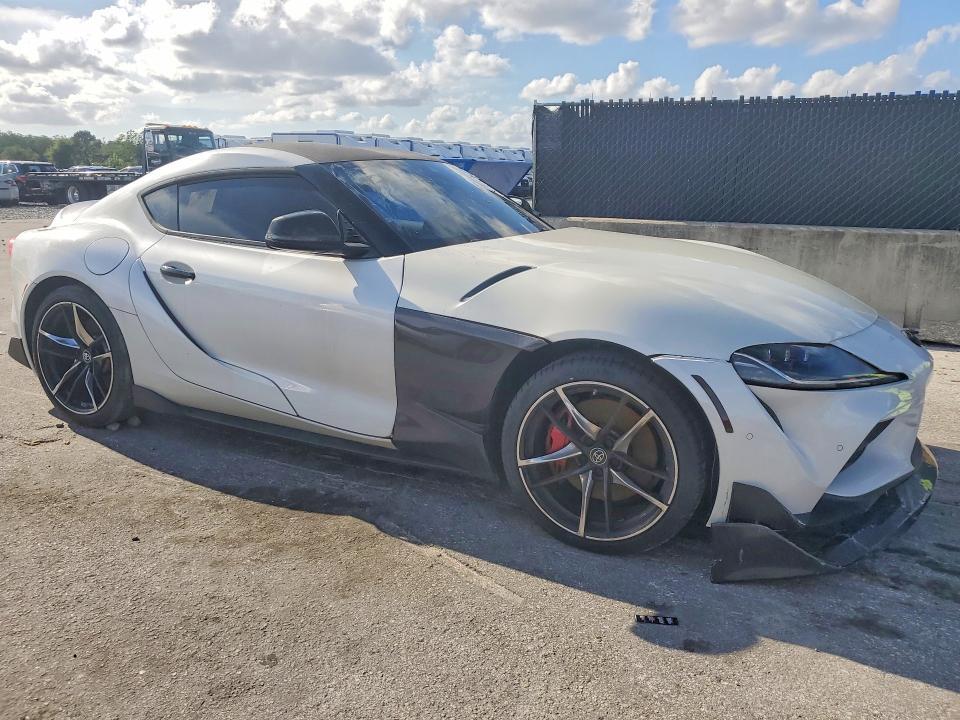 2020 TOYOTA GR SUPRA 3.0 PREMIUM — Фото 4 из 12