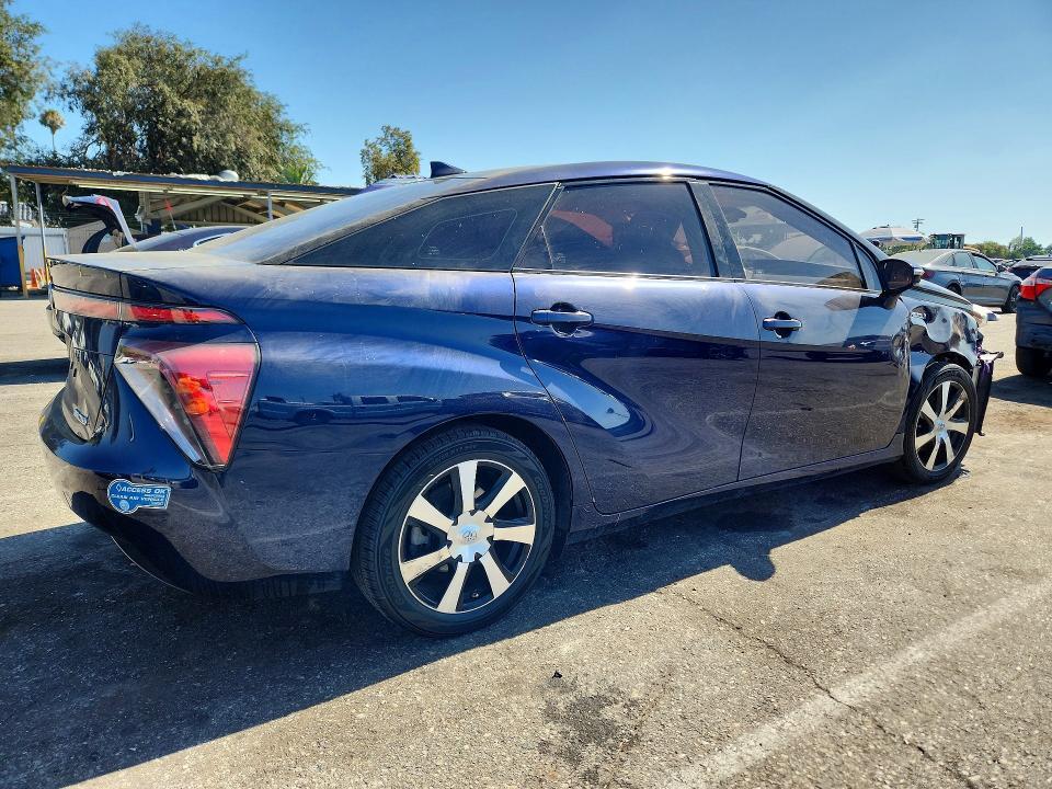 2020 TOYOTA MIRAI BASE — Фото 3 из 13