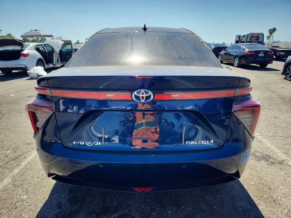 2020 TOYOTA MIRAI BASE — Фото 6 из 13