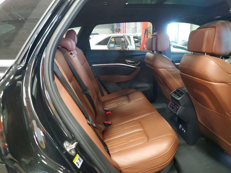 2019 AUDI E-TRON PRESTIGE — Фото 11 из 13