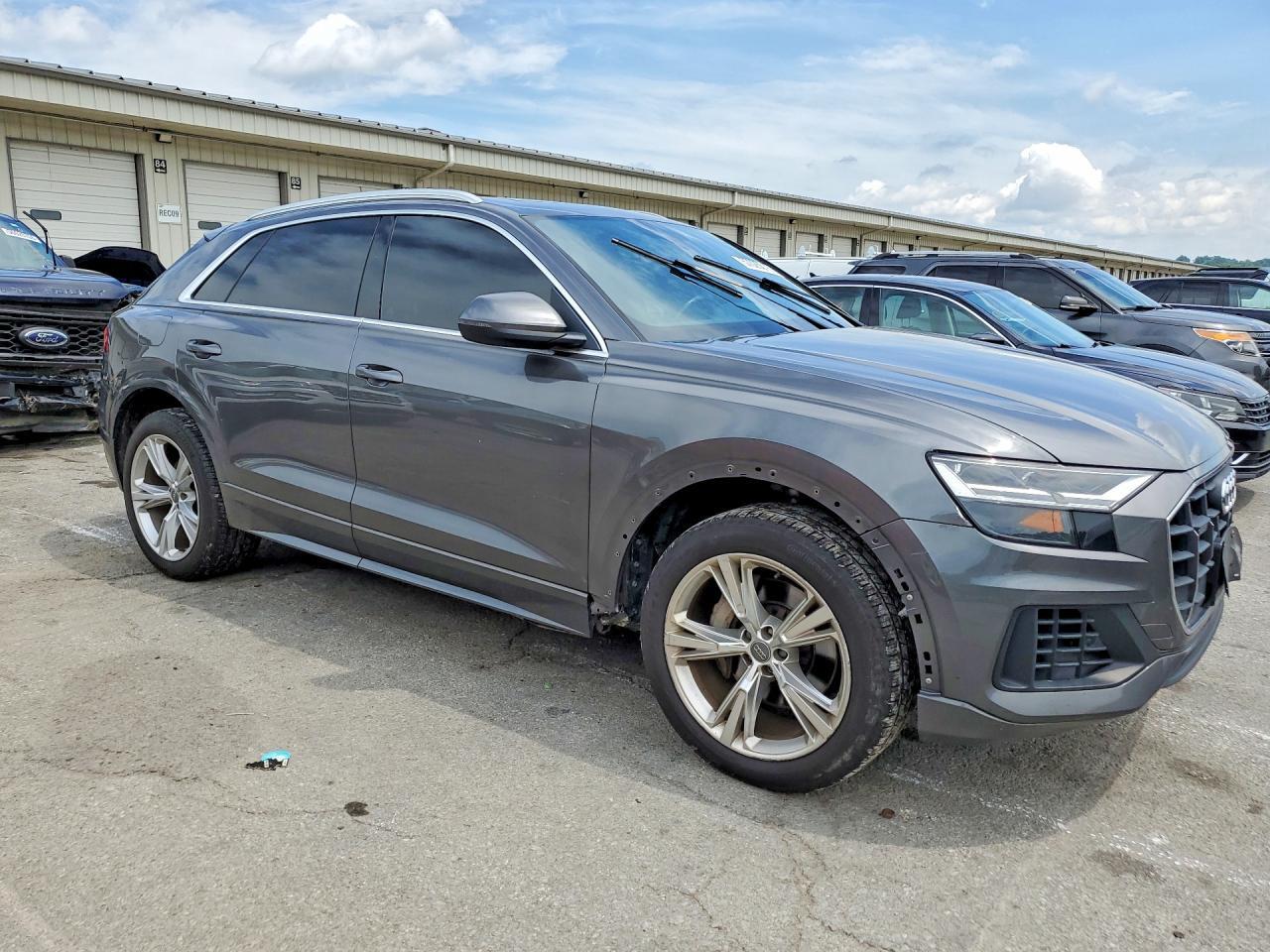 2019 AUDI Q8 PREMIUM — Фото 4 из 13