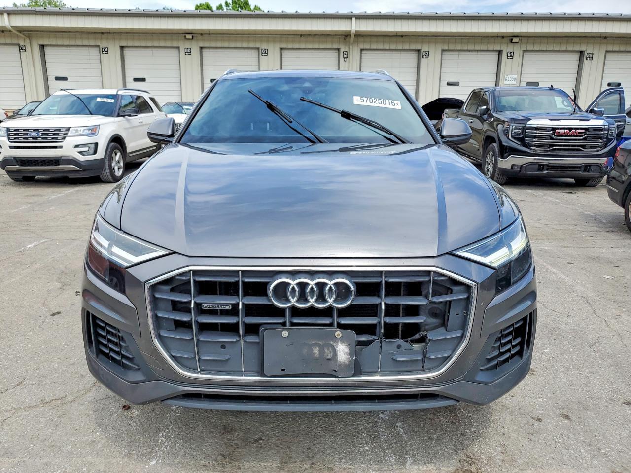 2019 AUDI Q8 PREMIUM — Фото 5 из 13