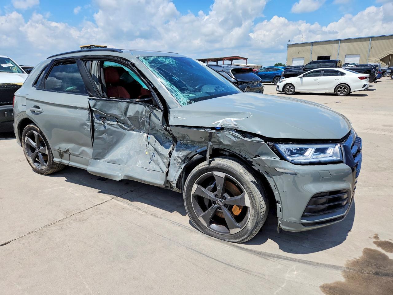 2019 AUDI SQ5 PREMIUM PLUS — Фото 4 из 13