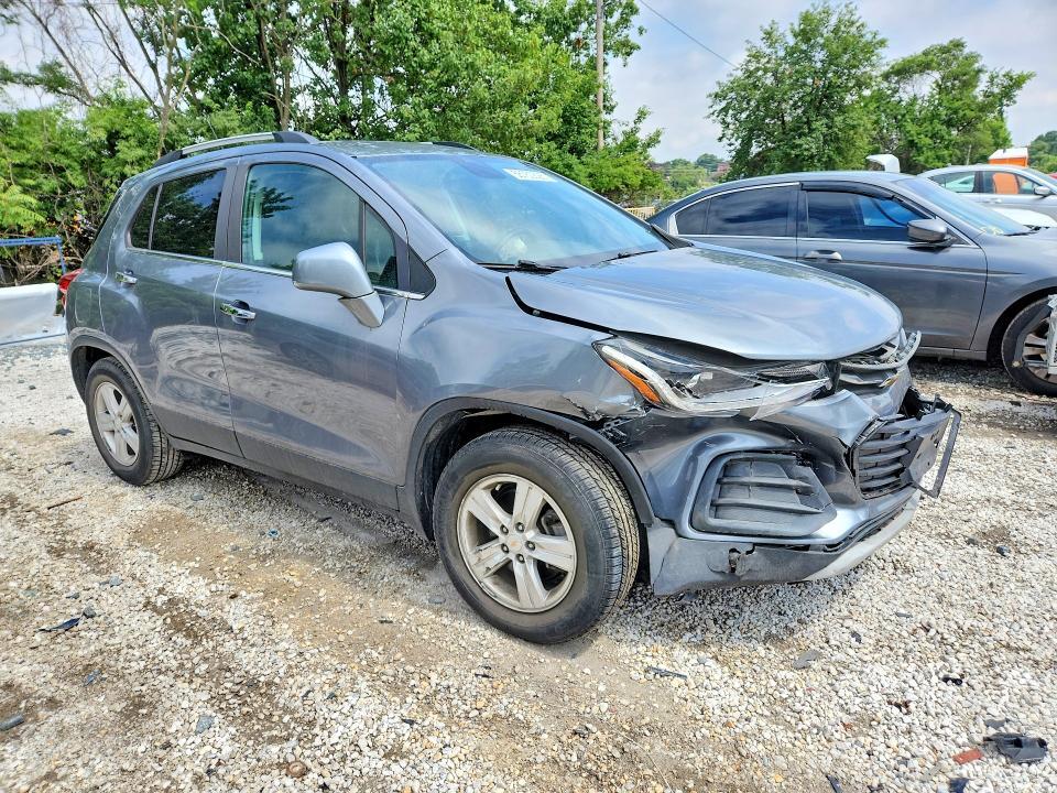 2019 CHEVROLET TRAX 1LT — Фото 4 из 12