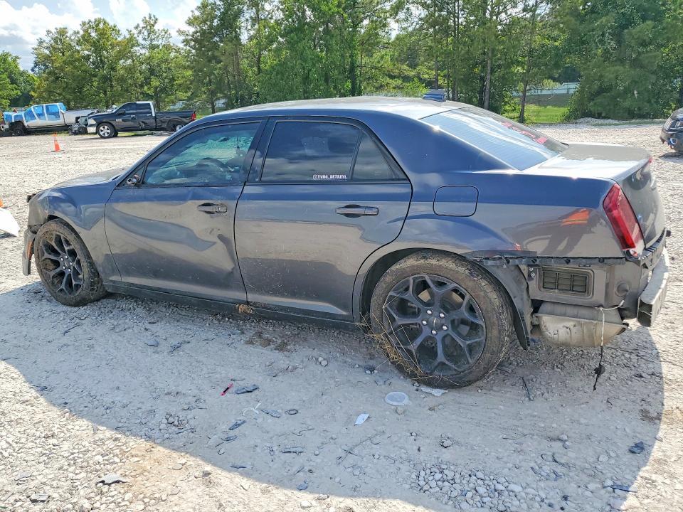2019 CHRYSLER 300 S — Фото 2 из 13
