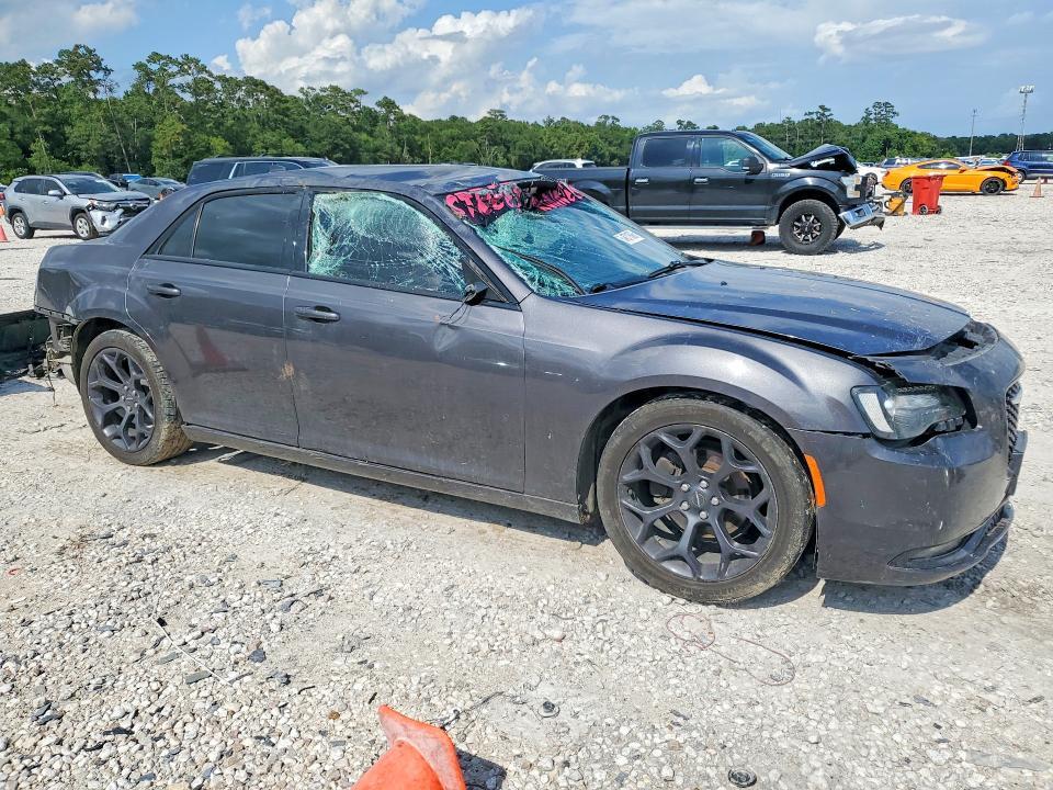 2019 CHRYSLER 300 S — Фото 4 из 13