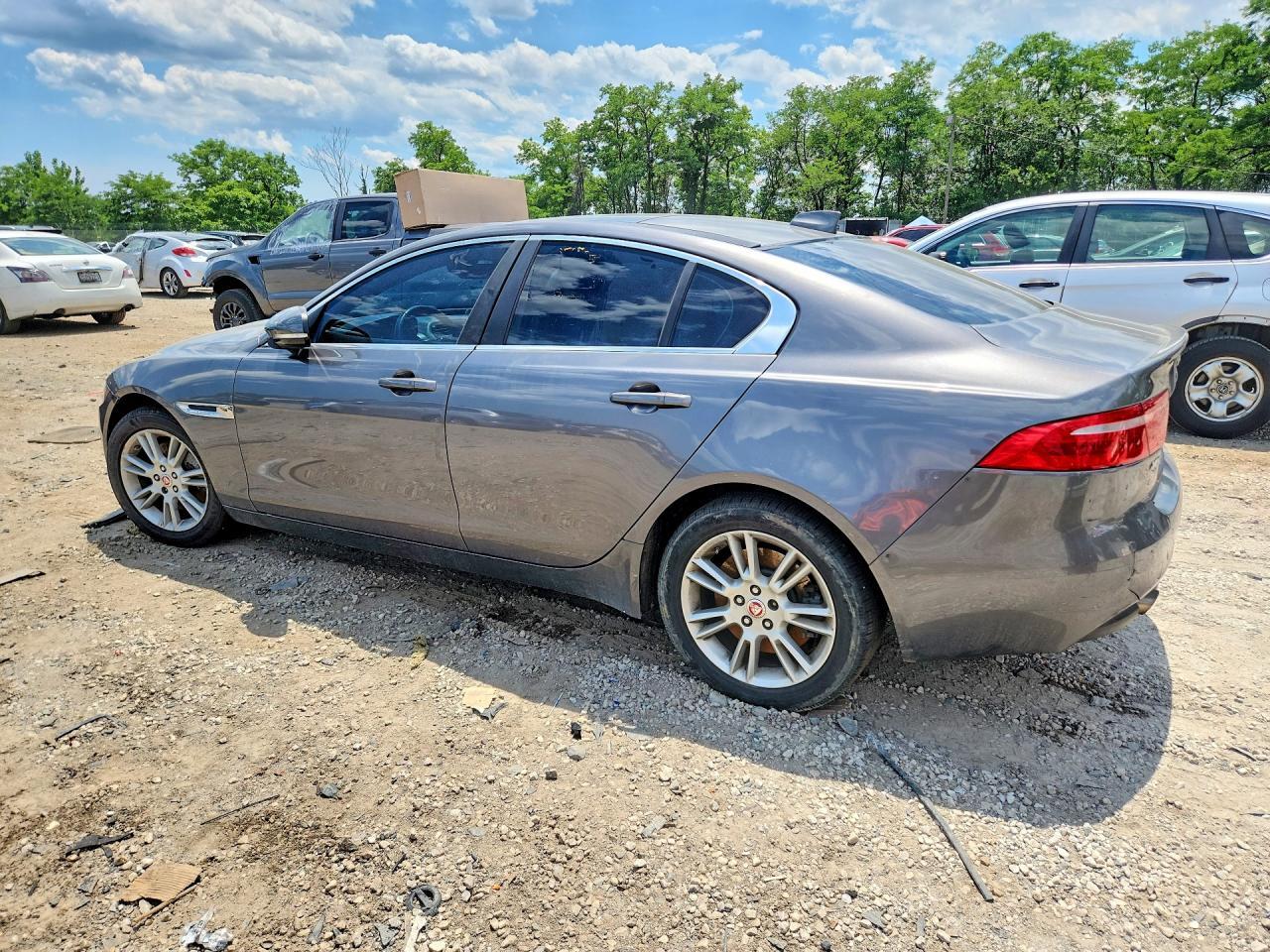 2019 JAGUAR XE PREMIUM — Фото 2 из 12