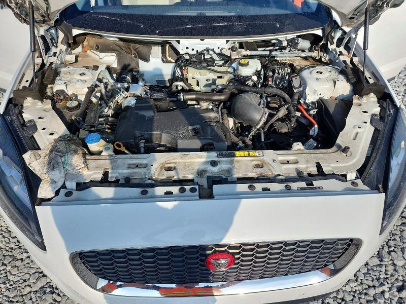 2019 JAGUAR E-PACE S — Фото 12 из 14