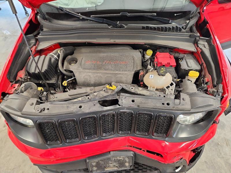 2019 JEEP RENEGADE LATITUDE — Фото 12 из 13