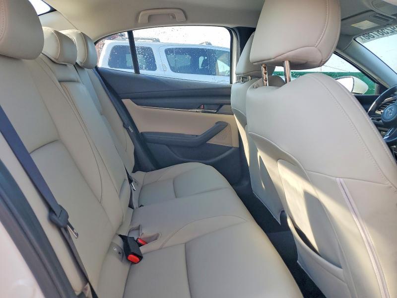2019 MAZDA 3 PREFERRED PLUS — Фото 10 из 12