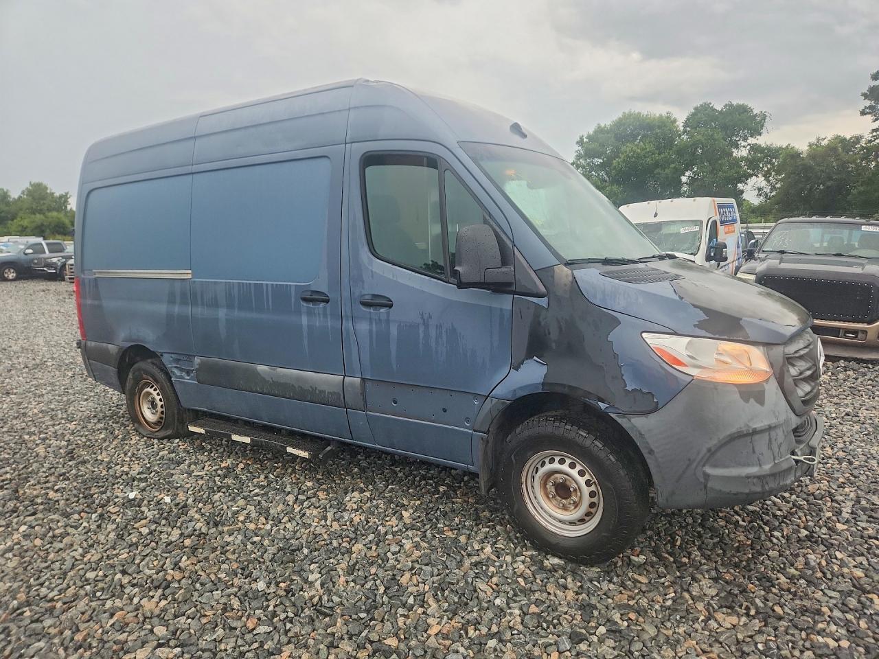 2019 MERCEDES-BENZ SPRINTER 2500/3500 DELIVERY VAN — Фото 4 из 12