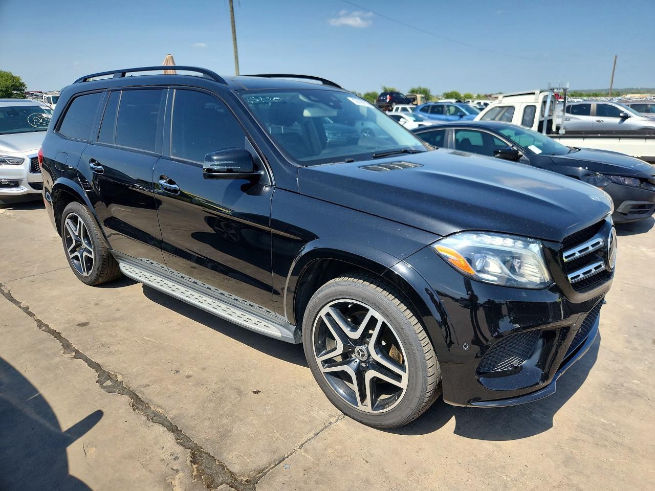 2019 MERCEDES-BENZ GLS 550 4MATIC — Фото 4 из 13