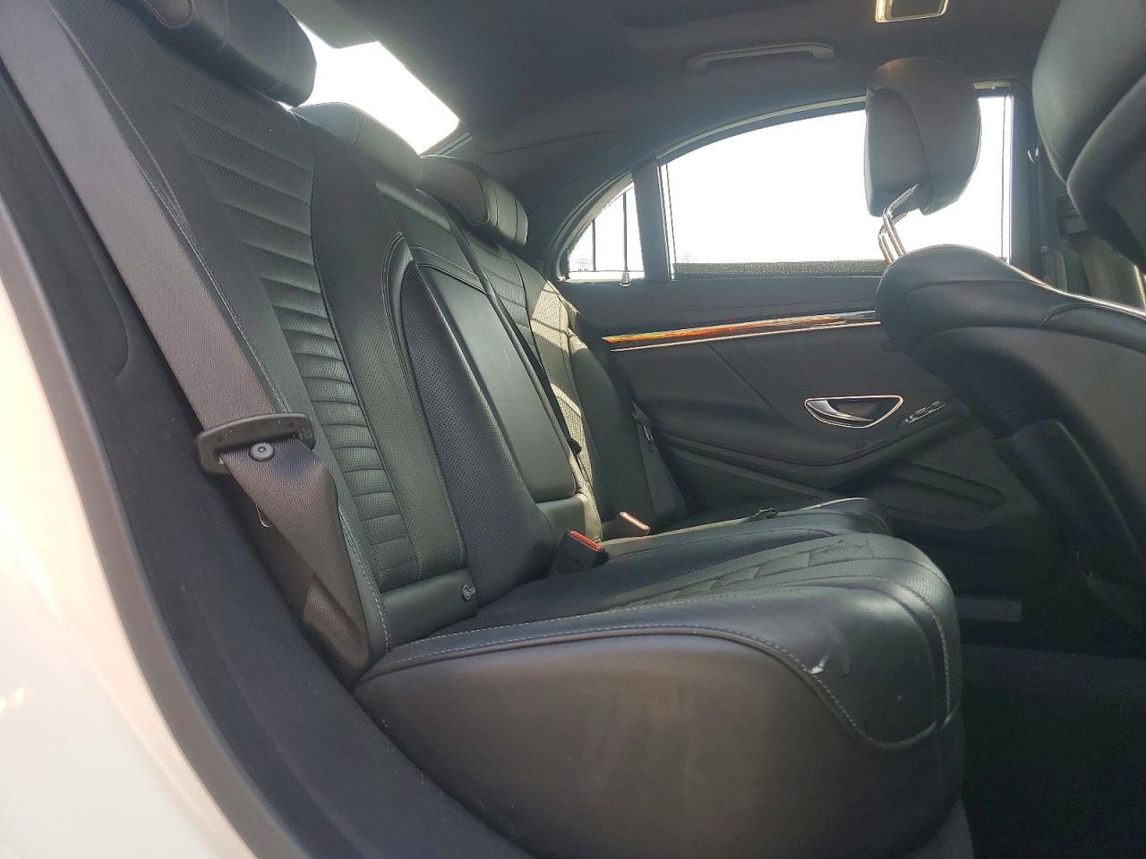 2019 MERCEDES-BENZ S S560E — Фото 10 из 12
