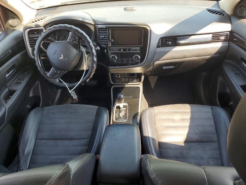 2019 MITSUBISHI OUTLANDER SE — Фото 8 из 13