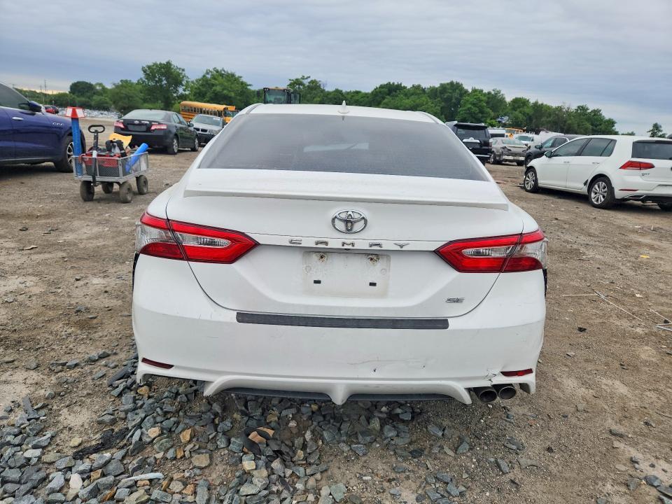 2019 TOYOTA CAMRY SE — Фото 6 из 12