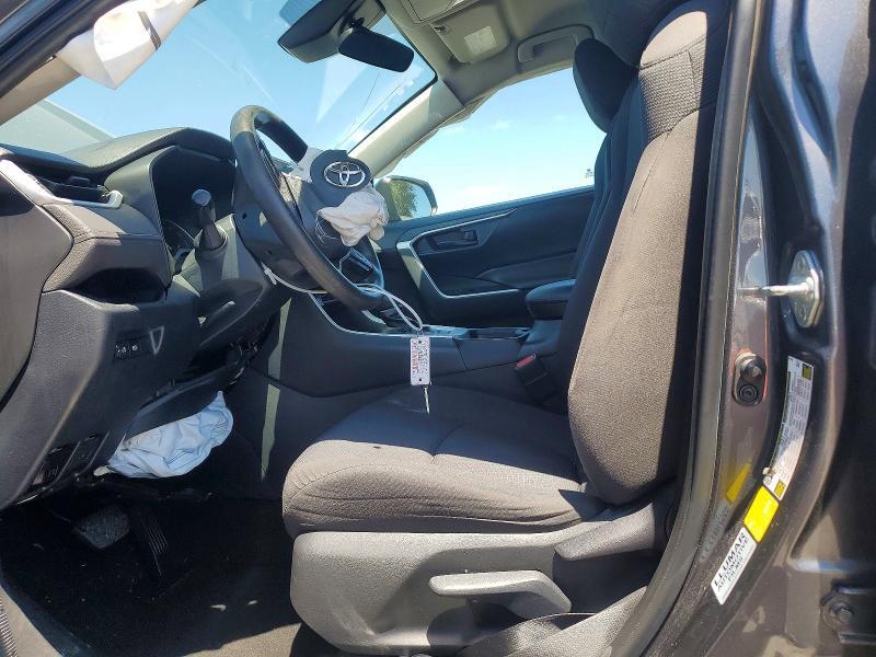 2019 TOYOTA RAV4 LE — Фото 7 из 14